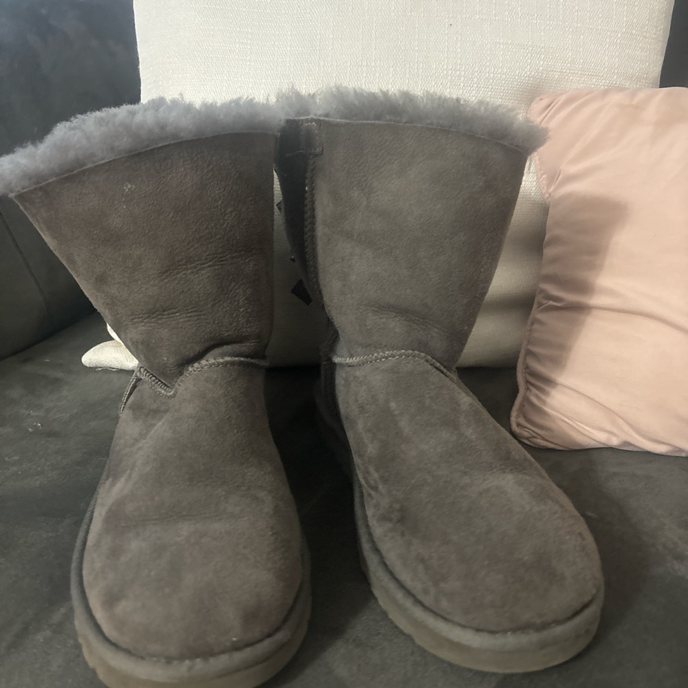 Grey Bailey Bow Uggs